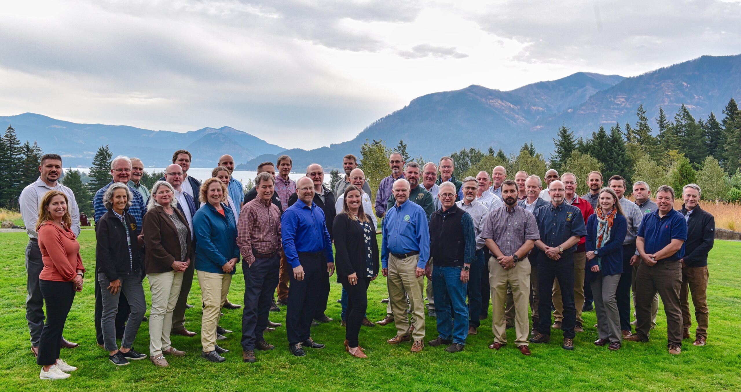 State foresters pose at 2022 Annual Meeting in Washington